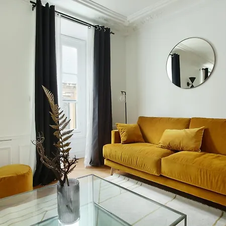 Residense Louvre Museum By Prestige Paris